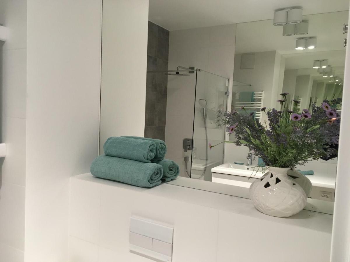 Apartment In The Gantry Hall - W19 克拉科夫 外观 照片